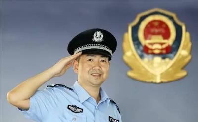 沙洋“神探”洪少华荣获“全国特级优秀人民警察”