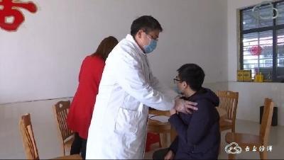 【众志成城  抗击疫情】你巡诊我劝导    “夫妻档”共唱防疫歌