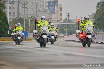 沙洋骑警队整编成疫情防控的“移动卡口”