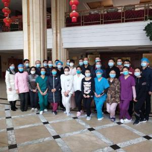 沙洋县人民医院看望慰问内蒙古、浙江援沙医疗队员