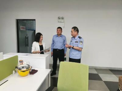 沙洋县公安局治安大队民警下沉社区深化为民服务举措