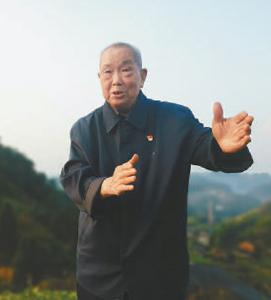 【党史故事】周永开：一辈子践行初心使命的“花萼愚公”