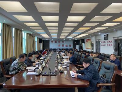 陈威主持召开县委常委会会议  传达学习有关会议精神  听取有关工作情况汇报  安排部署当前重点工作