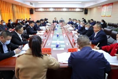 【聚焦两会】李莉丽参加部分人大代表团审议