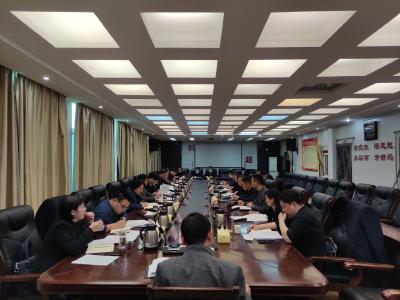 陈威主持召开县委常委会会议 传达学习有关会议精神 听取有关工作情况汇报 安排部署重点工作