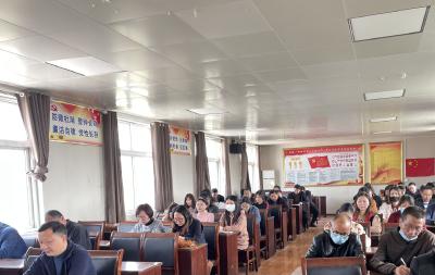沙洋县官垱中心学校召开清廉学校建设专题会议