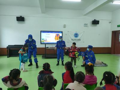 高阳镇中心幼儿园开展“防溺水”安全教育及演练活动