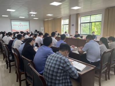 陈威同县委党校2022年春季“新时代年轻干部成长工程”培训班学员座谈