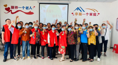 【网络中国节•端午】云龙社区开展“情浓端午缝香为礼”送香囊活动