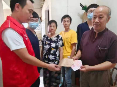 沙洋爱心企业献爱心连续7年帮扶特困户