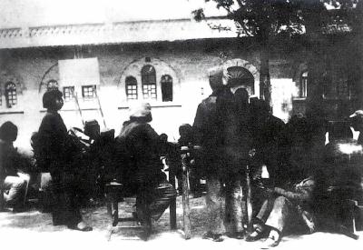 【党史故事】1942，“惩前毖后，治病救人”