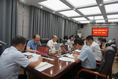 李莉丽主持召开县六届人民政府第15次常务(扩大)会议