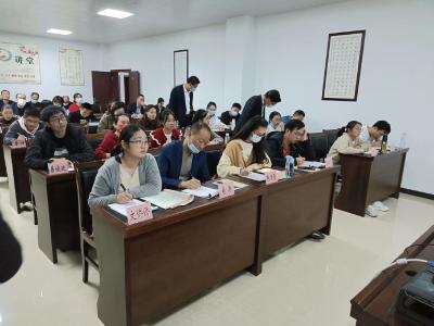 陈威到县委党校了解学员学习情况