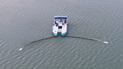 守护生态安全  长湖打响蓝藻“突击战”