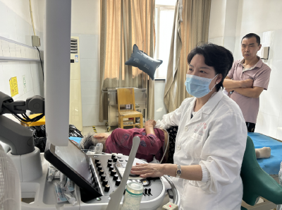 专家联合义诊 为先心病患者送来“心”希望