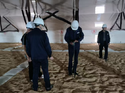 县发改局开展县级储备粮轮换入库综合验收工作