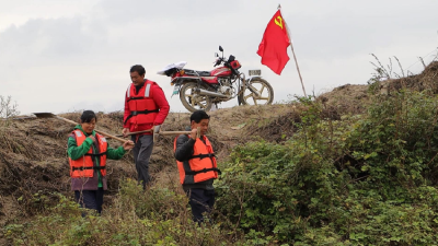 马良镇：干群同心筑牢圩垸“安全网”