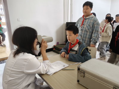 常见病监测进校园 护航青少年健康成长