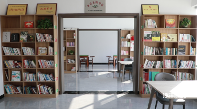 书香浸润社区 滨江新区牛奶山社区阅读服务点变身“文化充电站”