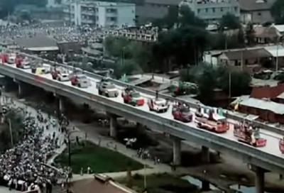 这座二级公路桥承载着沙洋人宝贵的集体记忆，不仅连接着汉江两岸，更连接着过去与未来，继续述说着江汉平原的奋进故事。