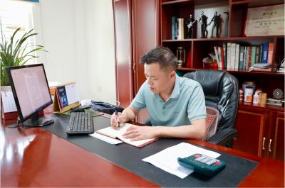 【政协委员风采】范邦龙：返乡创业兴实业 履职尽责惠民生