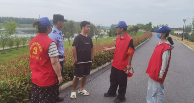 沙洋镇：三人落水    “小蓝帽”安全员紧急施救化险为夷