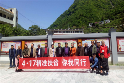 ​采花乡：深入田间同劳动 倾情帮扶显真心