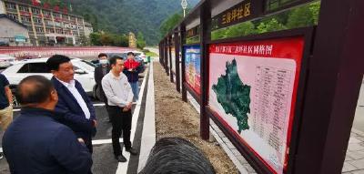 万红到下沉社区报到并调研基层社会治理工作