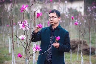 五峰“花博士”的花样人生