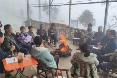 学精神 听民声 解民忧 屋场会里连民心