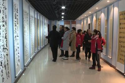 五峰第二届书法临创展开幕