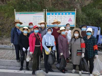 渔洋关镇大房坪社区143名志愿者齐心“扮靓”家园