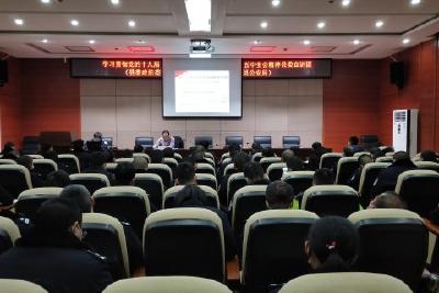 县委宣讲团到多家单位开展党的十九届五中全会精神宣讲