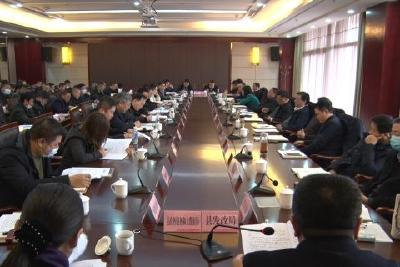 我县召开民营经济人士座谈会
