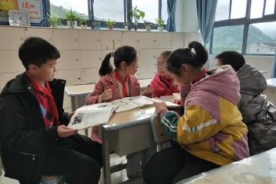 “幸福月芽”读书小组荣获全省“十佳”
