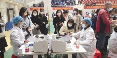 全市超60万人次接种新冠病毒疫苗 老年人逐渐增多 接种点可按需选择
