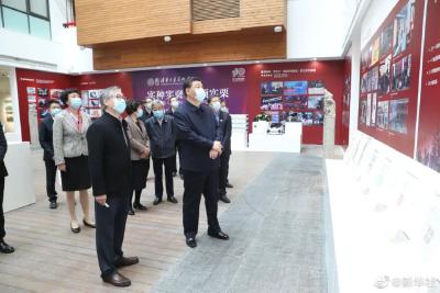 习近平在清华大学考察