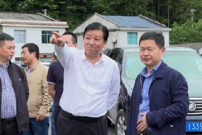 省公路中心主任张磊来我县调研公路建养工作
