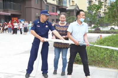消防宣传进社区 安全知识“送上门”