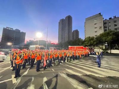 河南加油！我们来了！救援！救援！