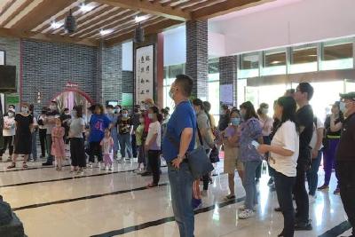 湖北工业大学工程技术学院工会组织来我县疗休养