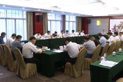 我县召开巩固拓展脱贫攻坚成果与乡村振兴有效衔接专题办公会