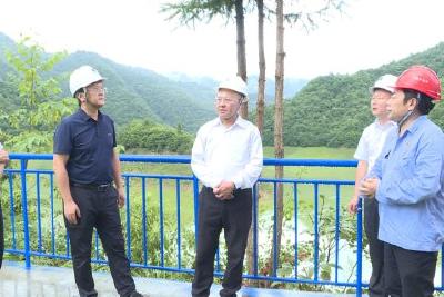 县领导带队赴西部乡镇检查指导水库安全工作  提高警惕 科学防控 确保安全度汛