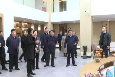 黄冈市英山县党政代表团来我县交流考察
