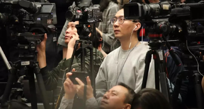 “我今天过节不放假，感觉良好！”