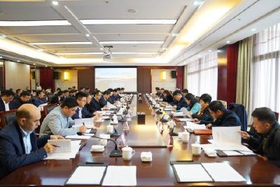 “政学研企媒”齐聚五峰 献策中药产业高质量发展
