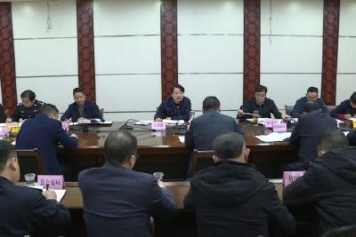 邓红静主持召开县政府常务会 学习贯彻十九届六中全会精神