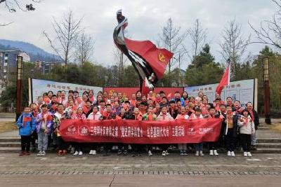 走进党史教育基地 重温红色革命历史