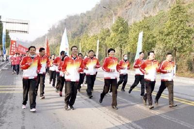 全民健身健康跑 共筑美丽乡村梦  我县举行庆元旦暨乡村振兴全民健身长跑活动