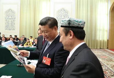 第一观察·瞬间 | 镜头里的总书记两会故事